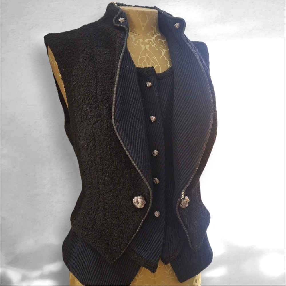 Zac Posen Luxury Distressed Wool Vest Statement Buttons Size 4